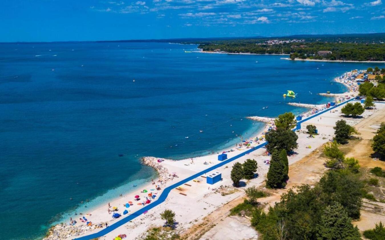 Caramel Comforts In Stinjan Only 800 Meters From The Beach Pula Buitenkant foto
